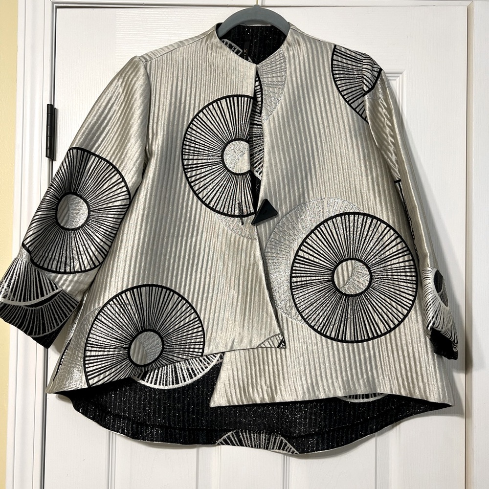 NWOT!! IC Connie jacket!